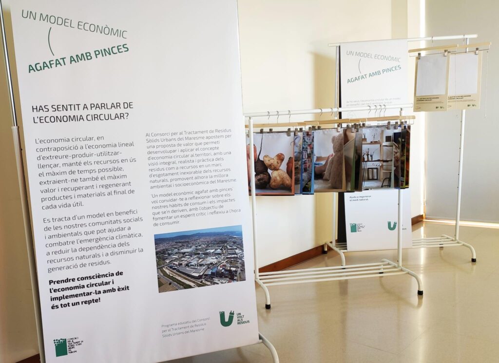 exposición "un modelo económico cogido con pinzas"