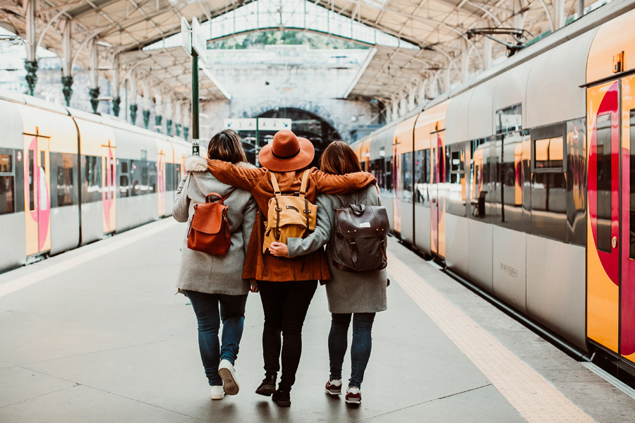 friends at the trainstation