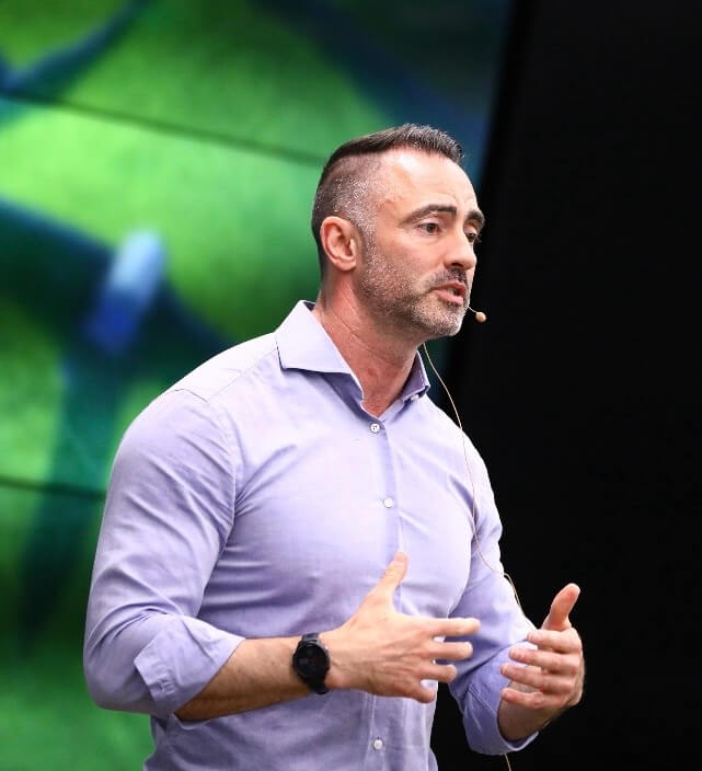 dr matthew bell, ceo del grupo anthesis